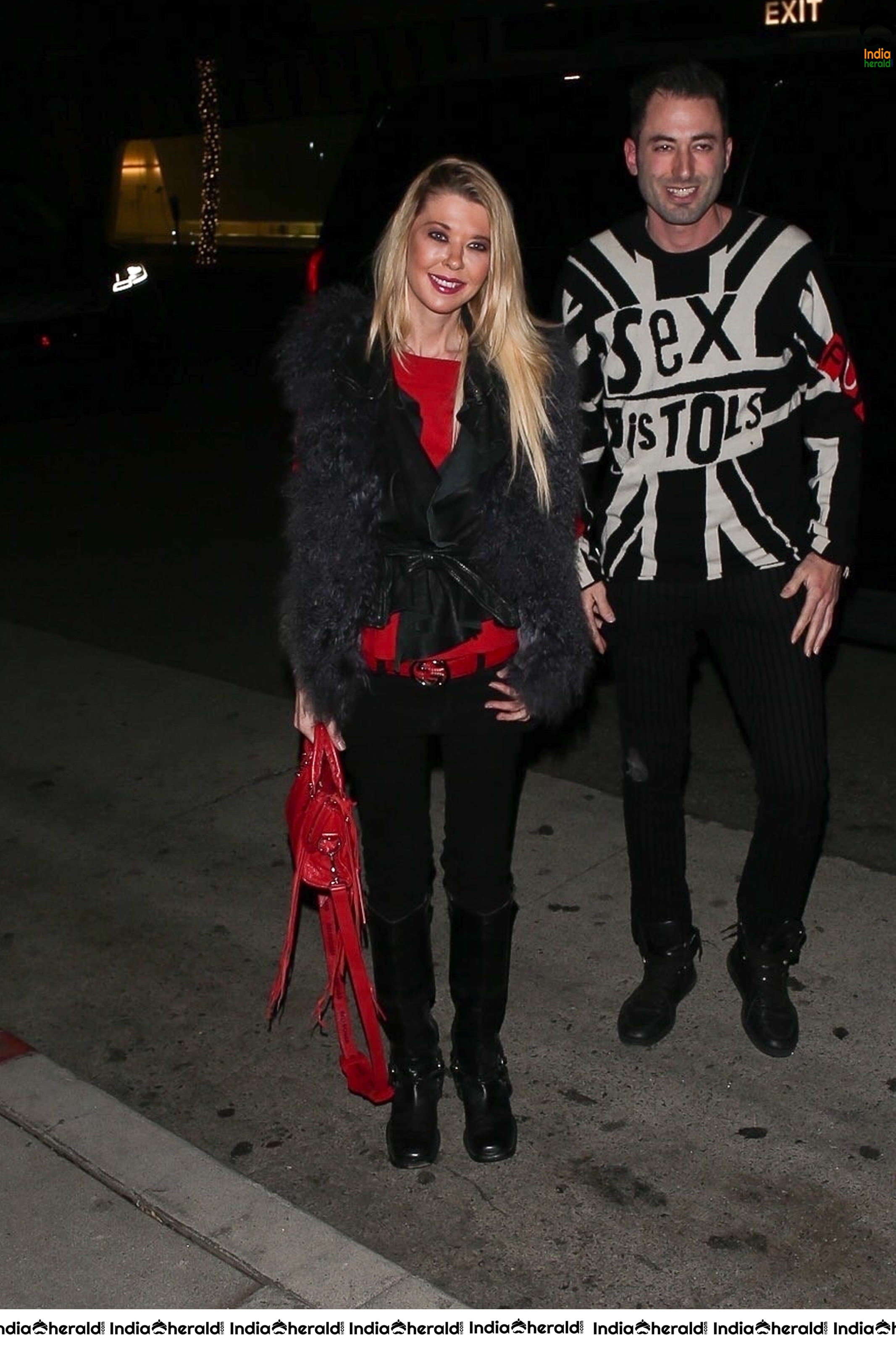 Tara Reid heading in for dinner at Madeo in Beverly Hills