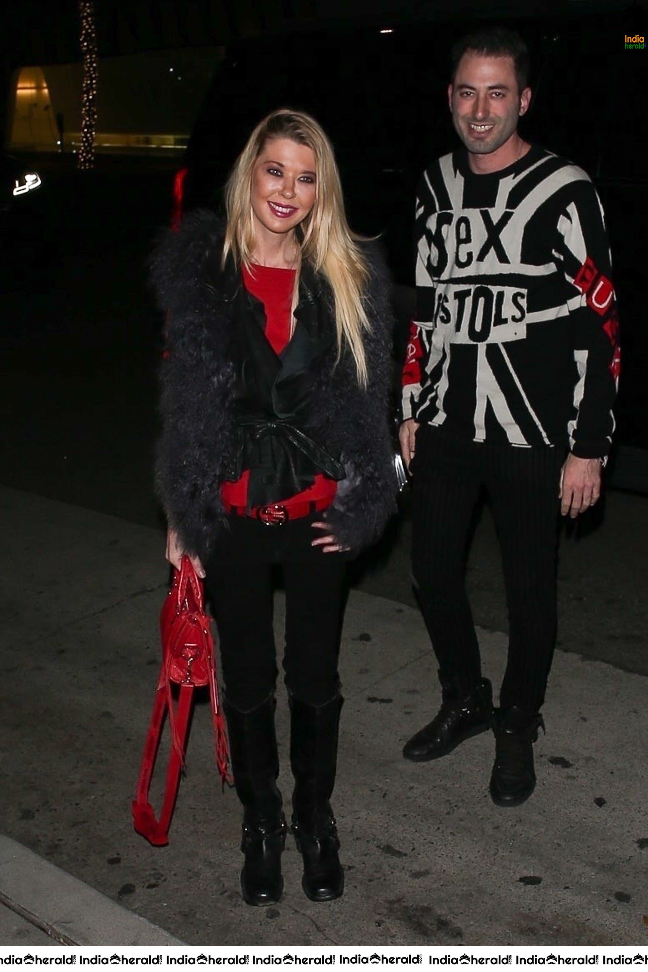 Tara Reid heading in for dinner at Madeo in Beverly Hills