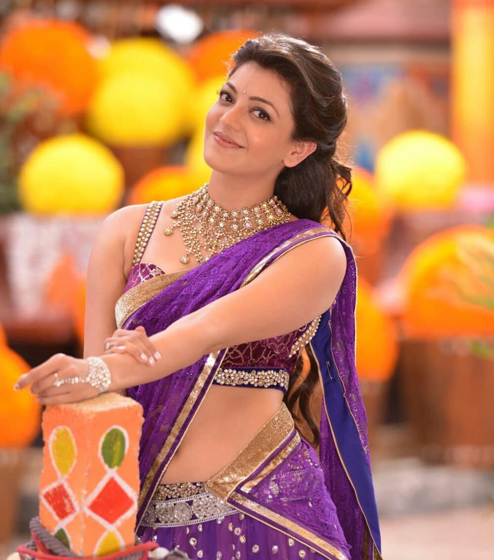 Tempting Kajal Aggarwal Exposing Her Hip In These Photos