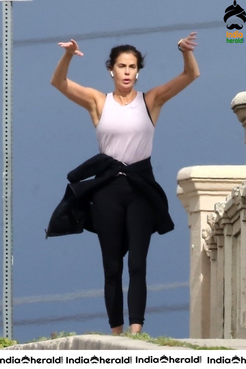 Teri Hatcher Out exercising in Los Angeles despite lockdown