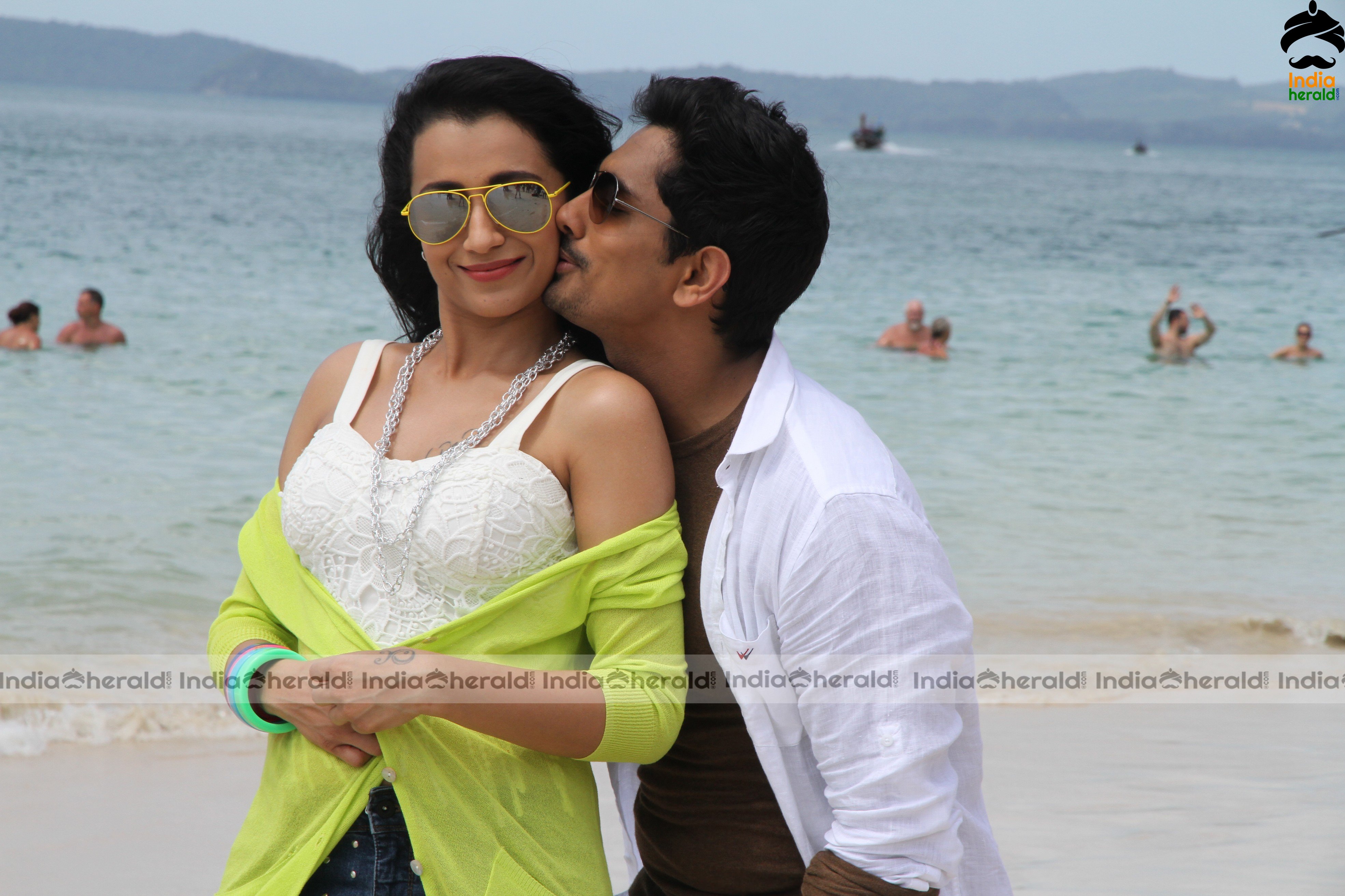 Trisha Hot Hd Pics in Bikini while getting intimate with Sid