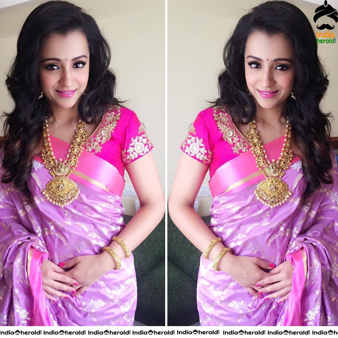 Trisha Hot Navel Show Photos in Saree