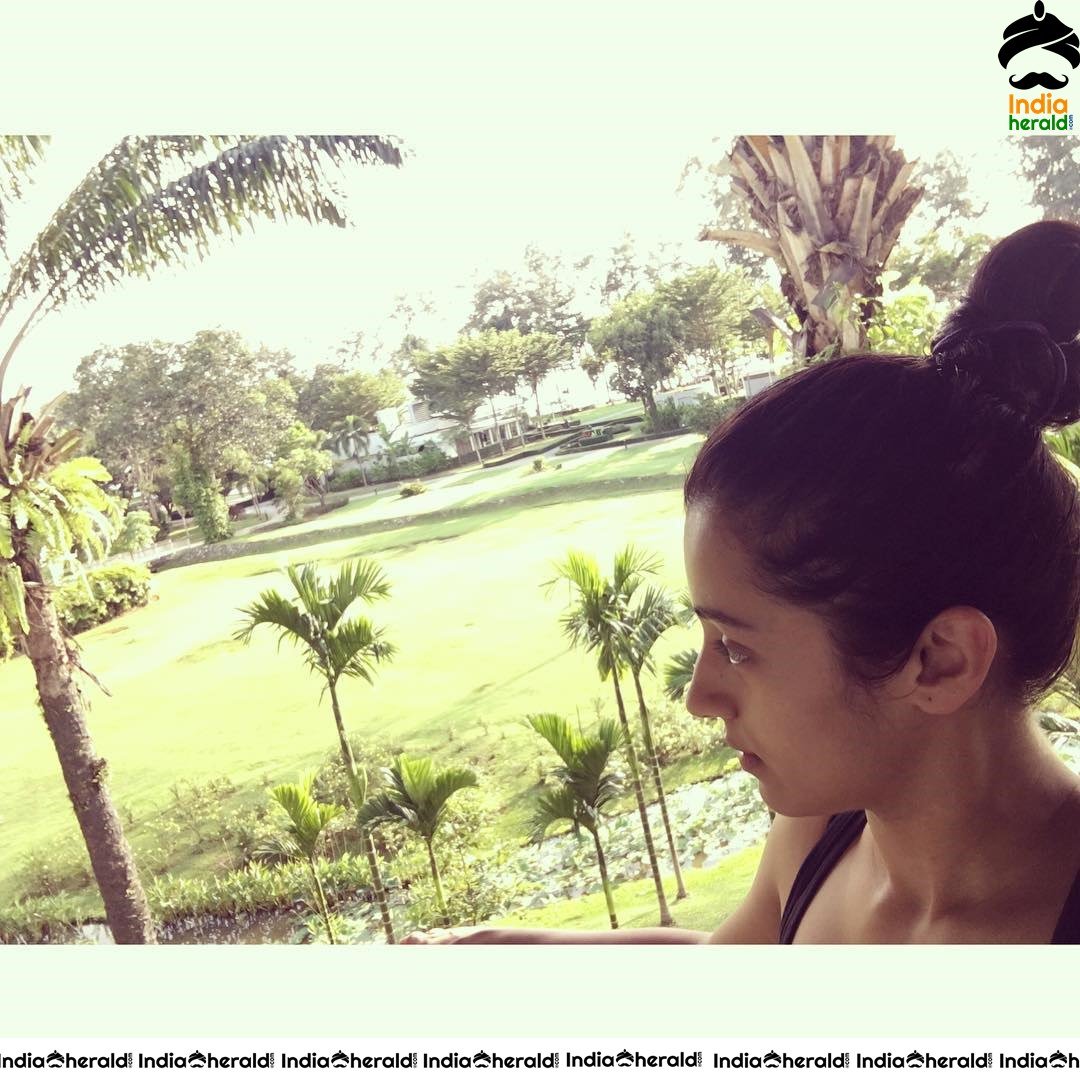 Trisha Looking Vivacious and Sexy in these Unseen Latest Hot Photos