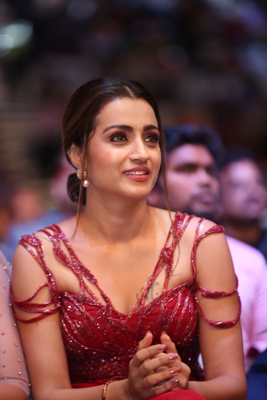 Trisha Receiving SIIMA Awards 2019 At Doha Set 2