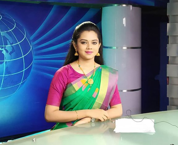 TV News Reader Anitha Sampath Hot Stills Set 1