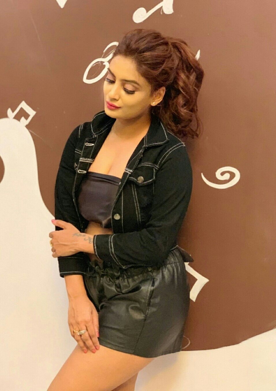 Twinkle Kapoor Cute New Stills