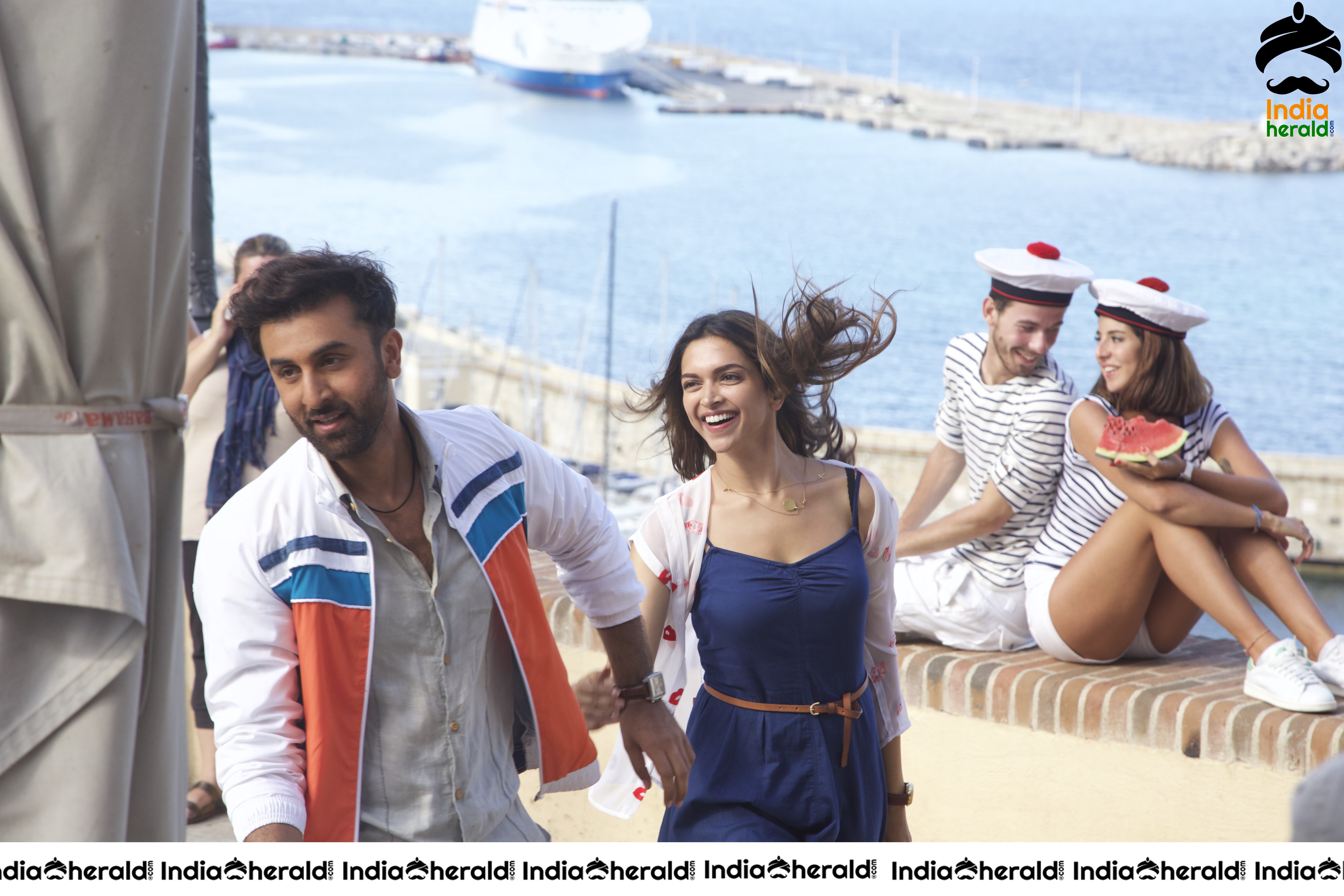 Unseen High Clarity Photos Of Deepika Padukone And Ranbir Kapoor From Tamasha Movie