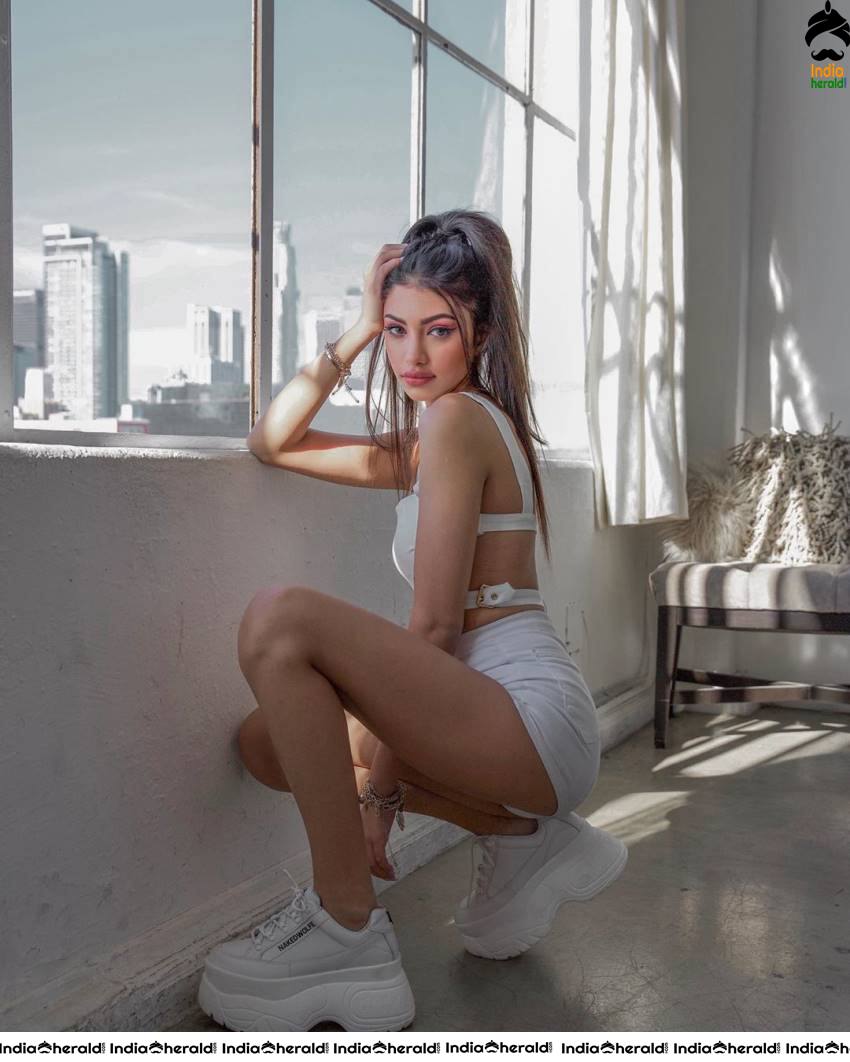 Upcoming Actress Alanna Panday Hot Photos which went Viral Set 1