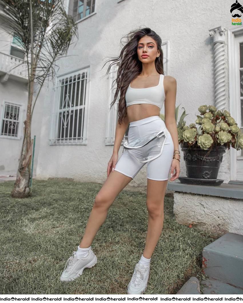Upcoming Actress Alanna Panday Hot Photos which went Viral Set 1