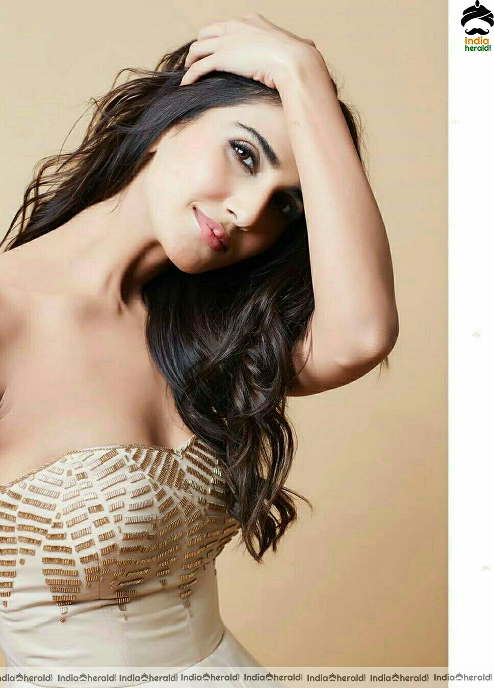 Vaani Kapoor Hot Compilation Stills