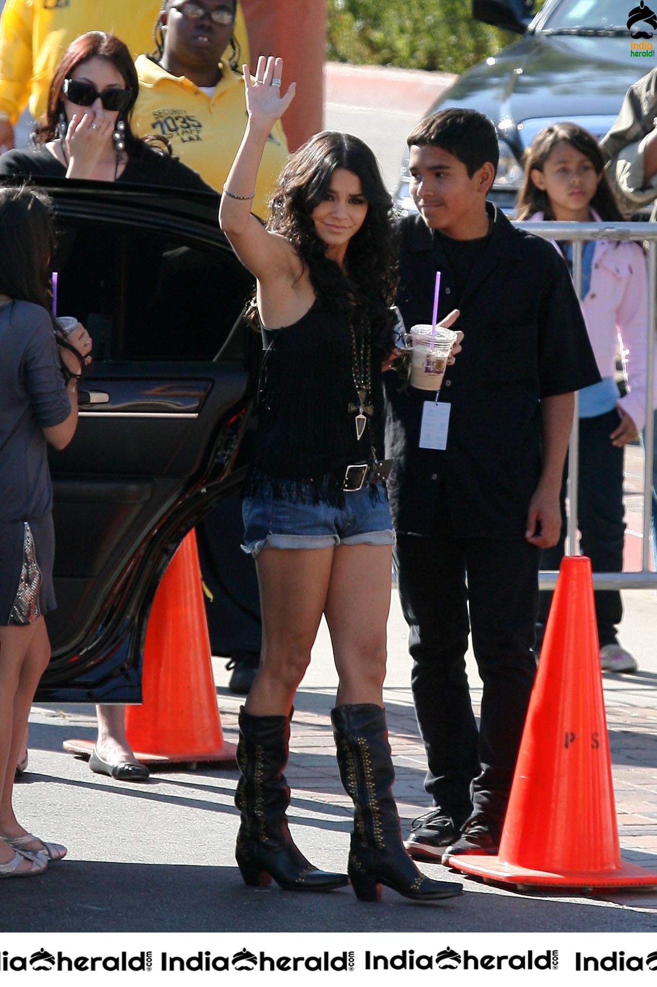 Vanessa Hudgens Arriving in Hot thighs revealing shorts at Nickelodeon Awards