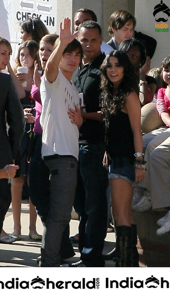 Vanessa Hudgens Arriving in Hot thighs revealing shorts at Nickelodeon Awards