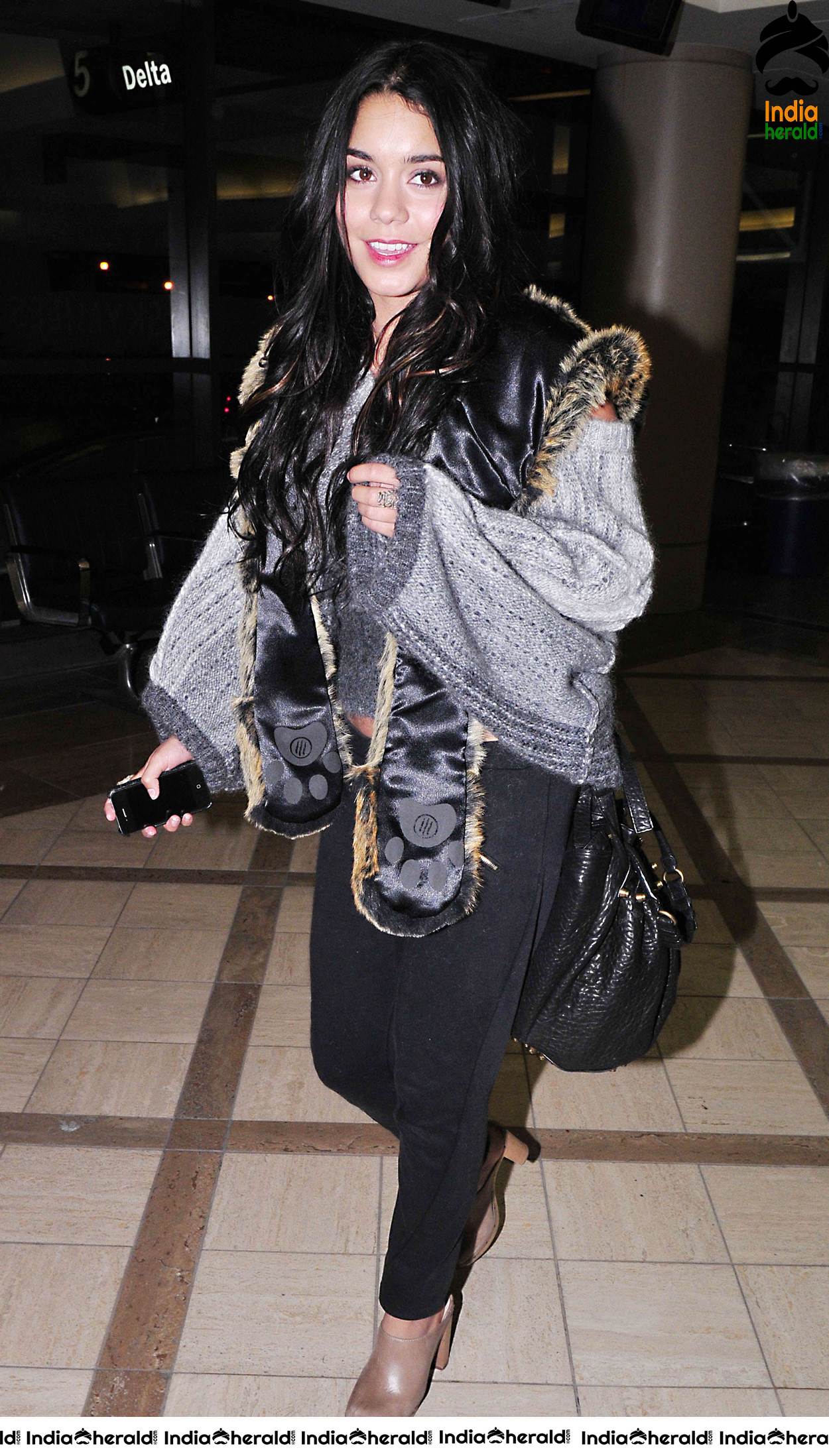 Vanessa Hudgens caught by Paparazzi as she was spotted outside Menlo Park CA