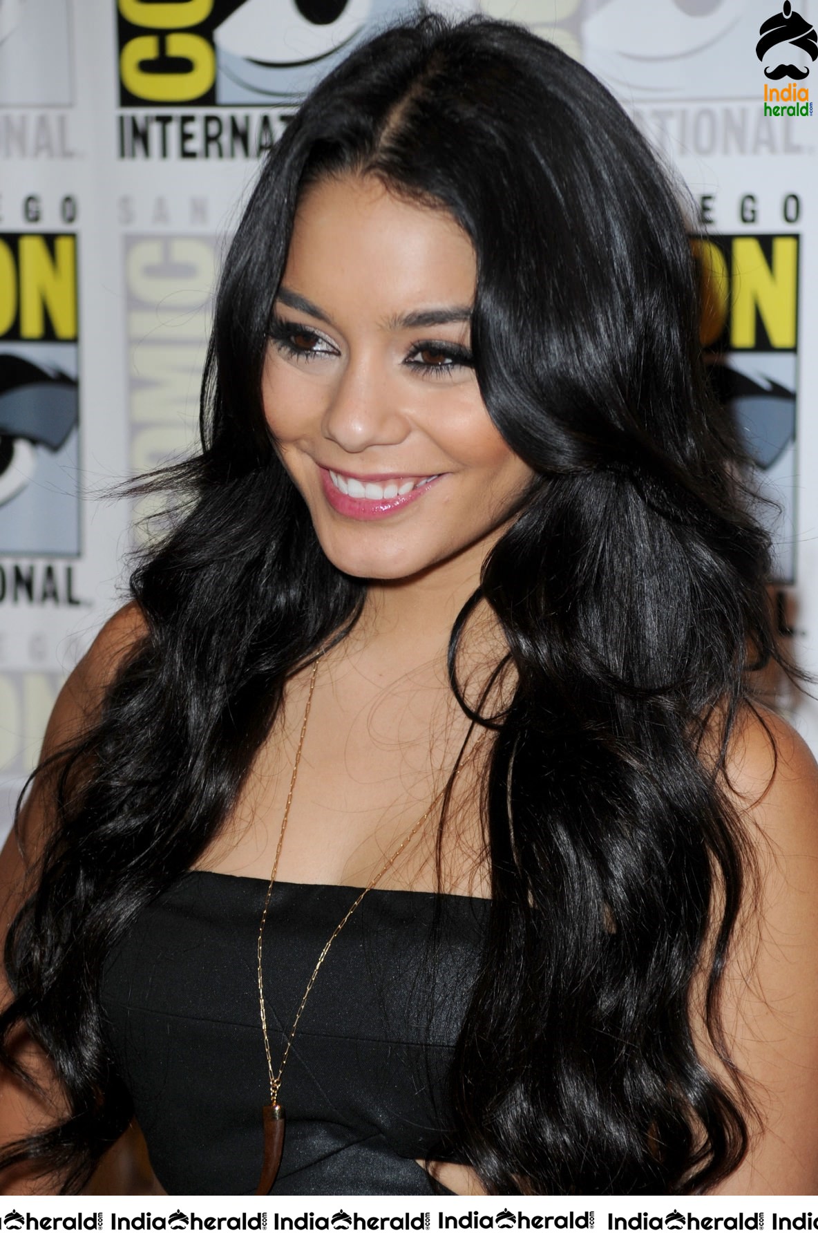 Vanessa Hudgens in a Sexy dress during Comic Con event