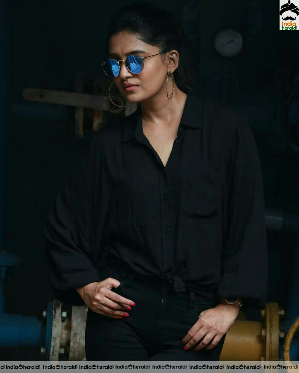 Vani Bhojan latest Cute Photo Stills