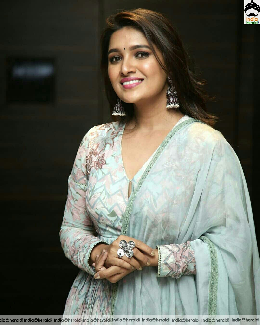 Vani Bhojan latest Photo Stills