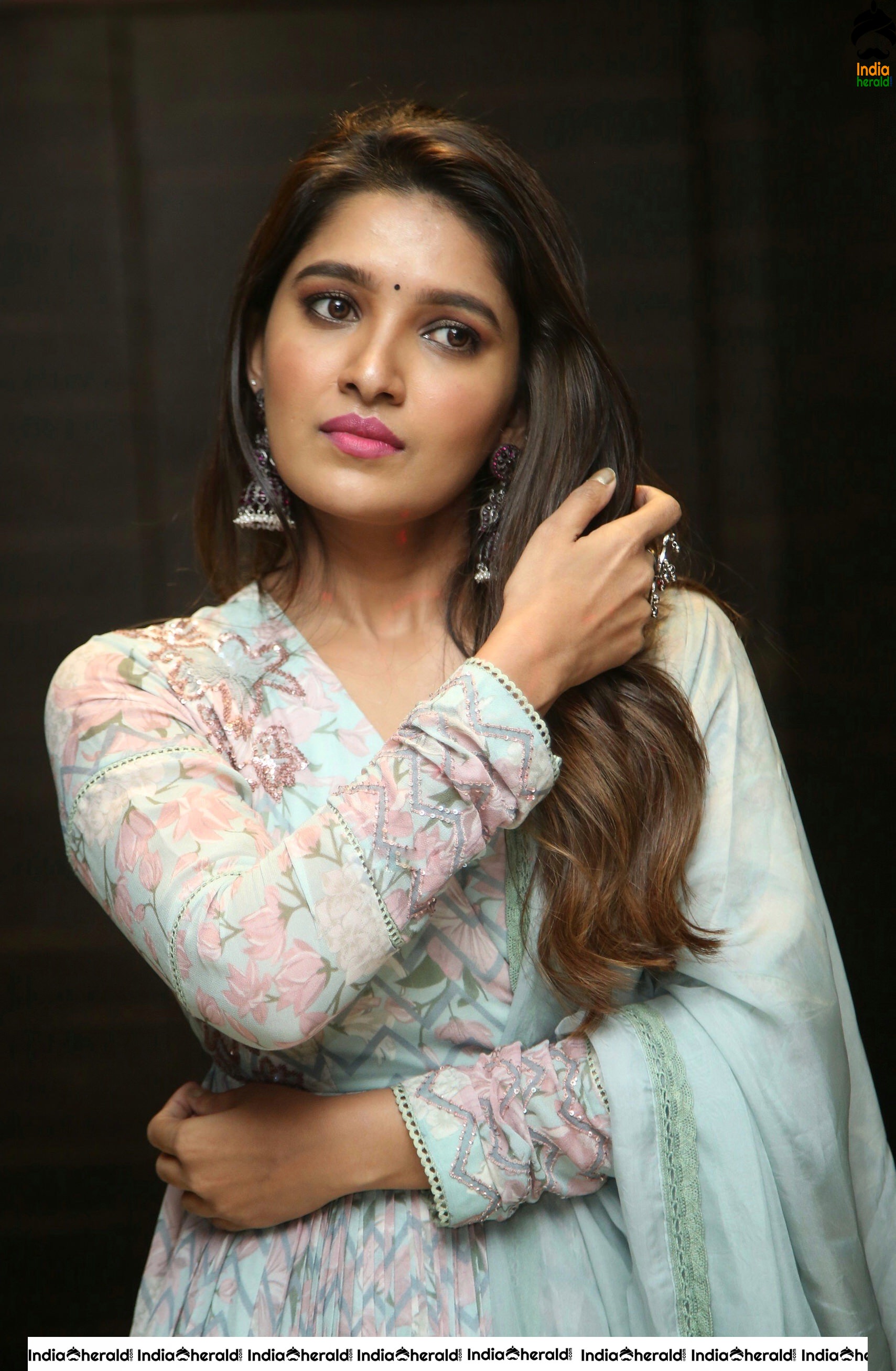 Vani Bhojan Latest Stills