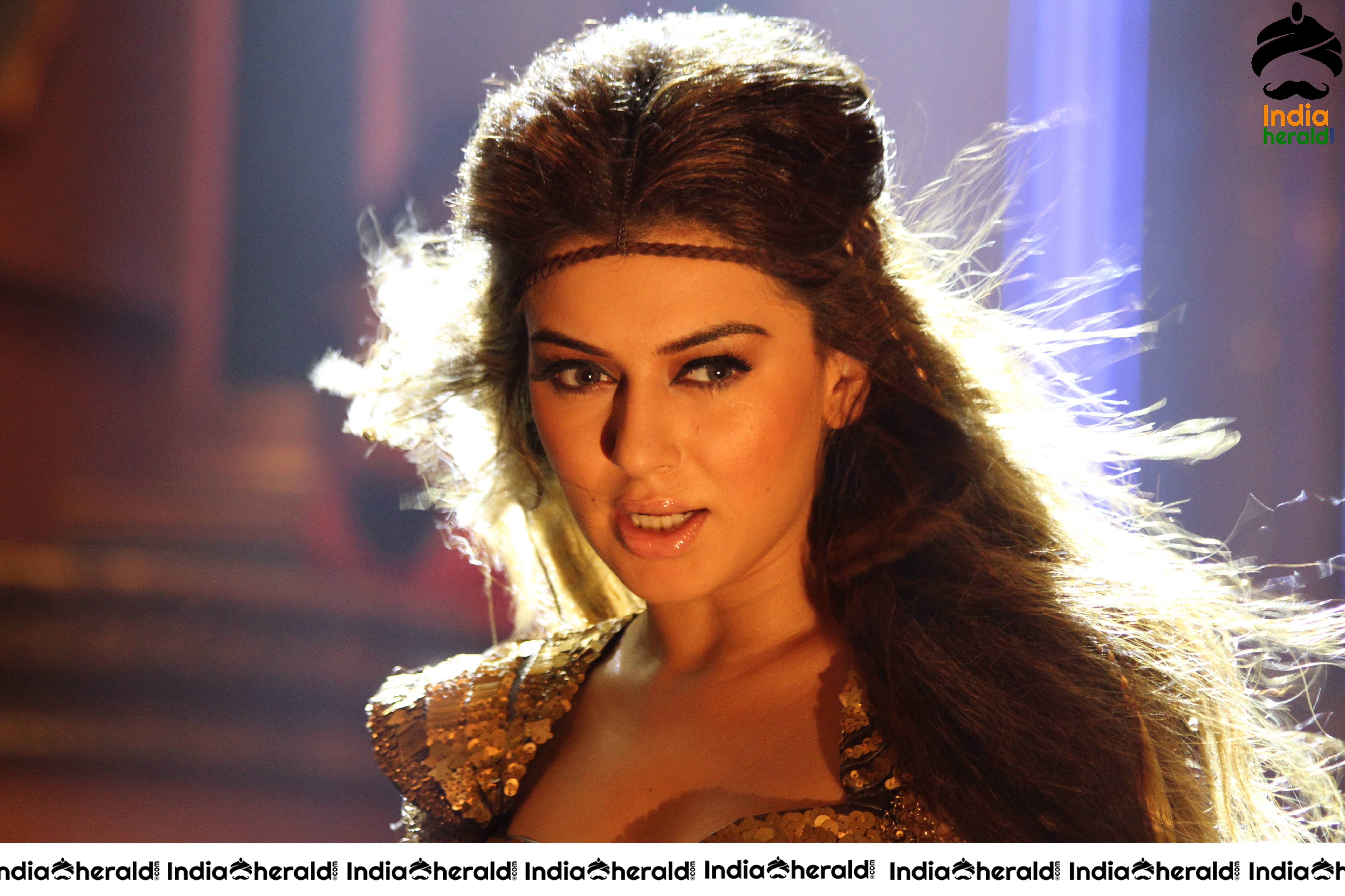 Very High Clarity Hot HD Photos Of Hansika Motwani Set 2