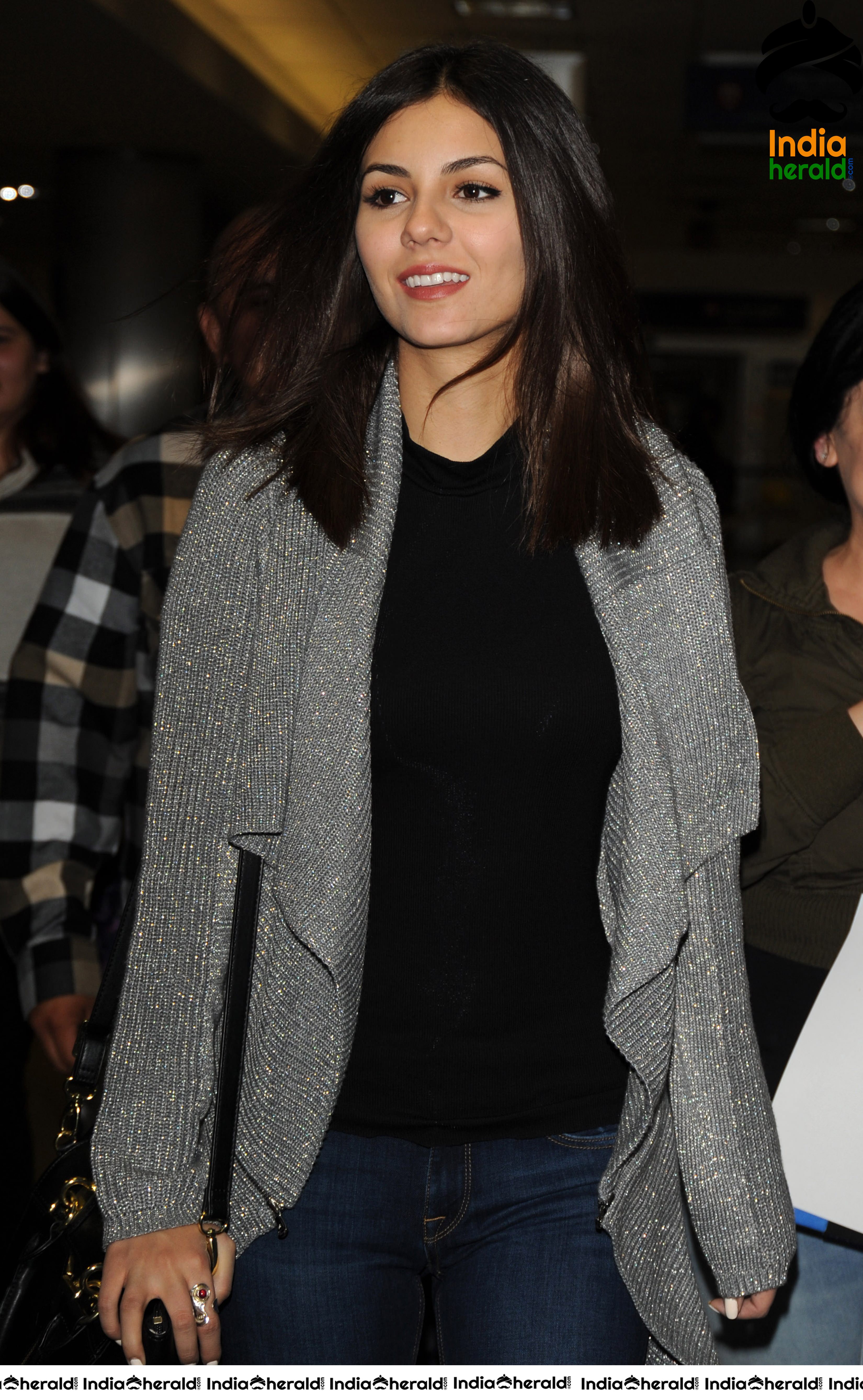 Victoria Justice Caught by Paparazzi at LAX Set 1