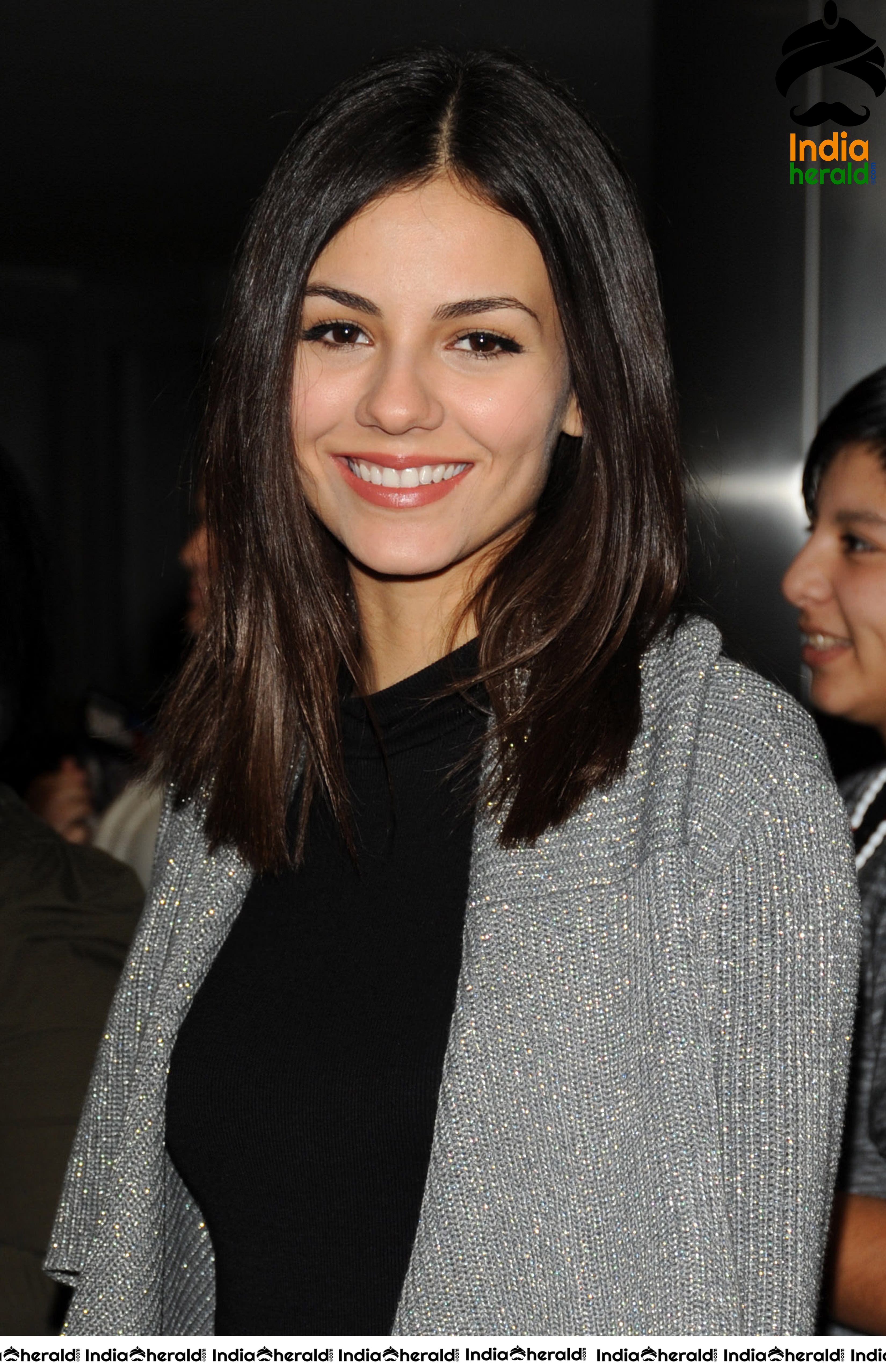 Victoria Justice Caught by Paparazzi at LAX Set 2