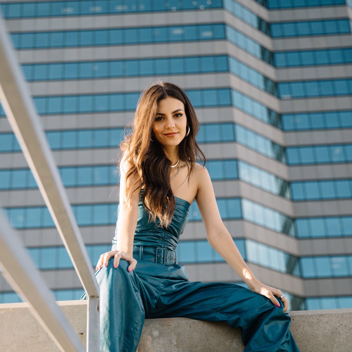 Victoria Justice Enjoying At Istanbul