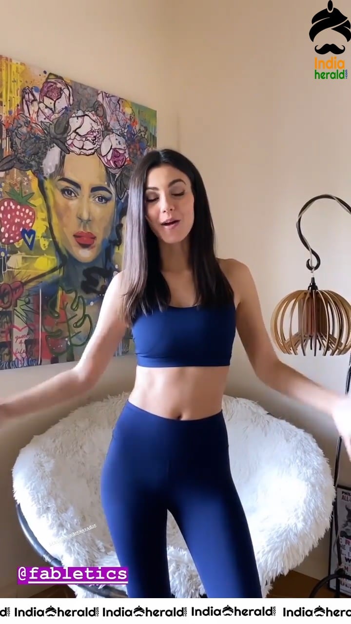 Victoria Justice Hot Trending Photos in Tight Leggings and Sports Brassiere