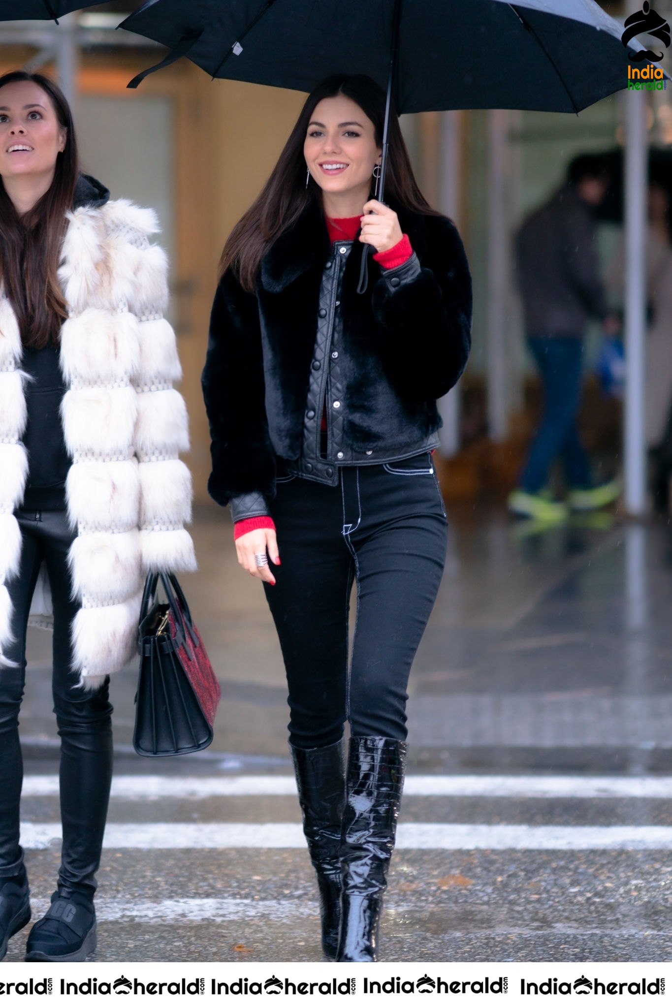 Victoria Justice Out in New York on a Rain Day Set 2