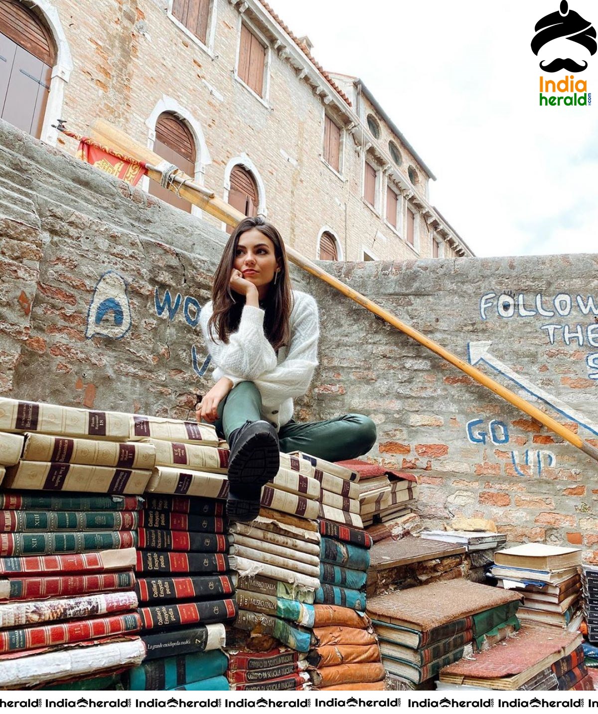 Victoria Justice Venice Views