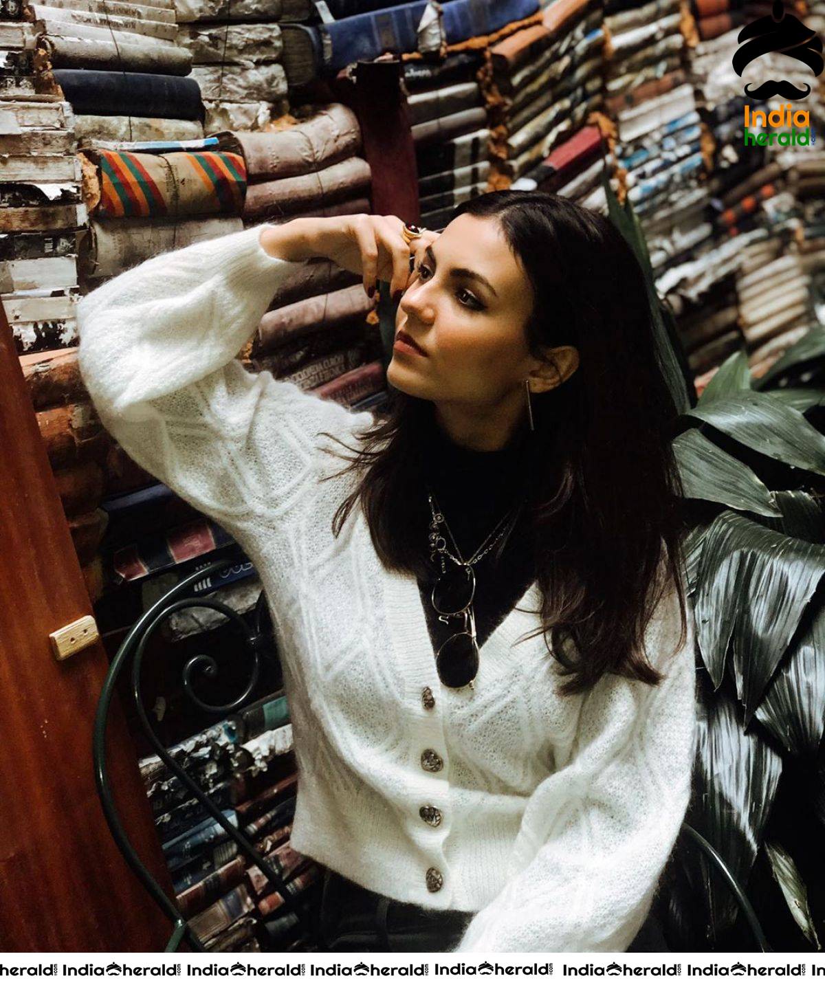 Victoria Justice Venice Views