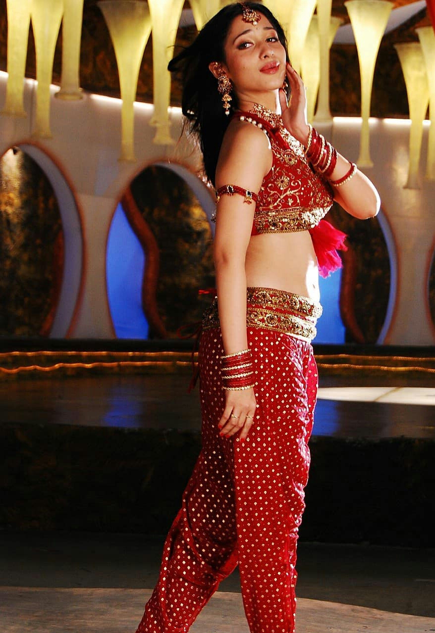 Vintage Tamannaah Red Hot Clicks