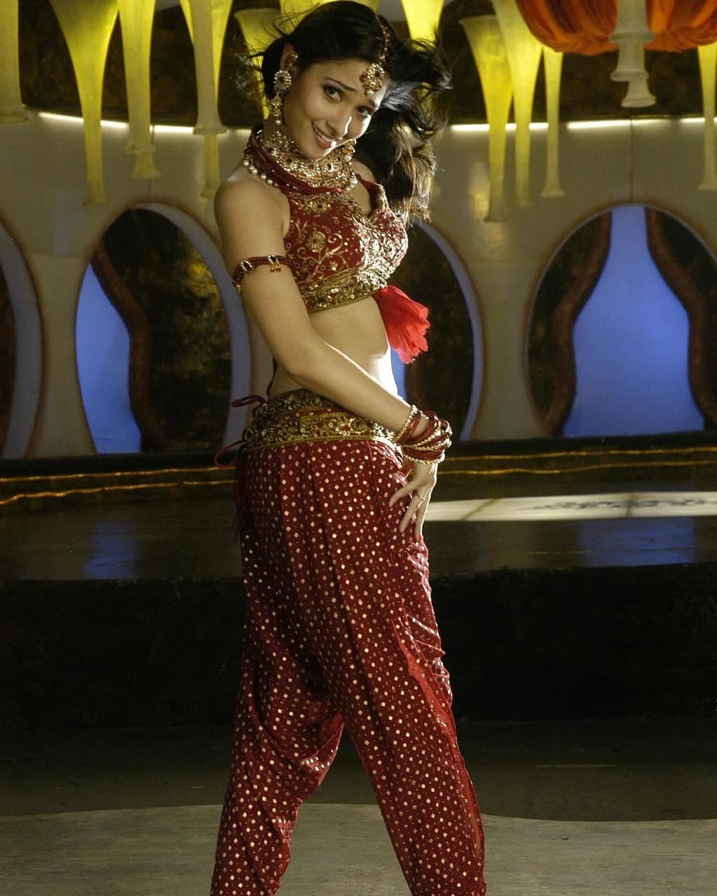 Vintage Tamannaah Red Hot Clicks