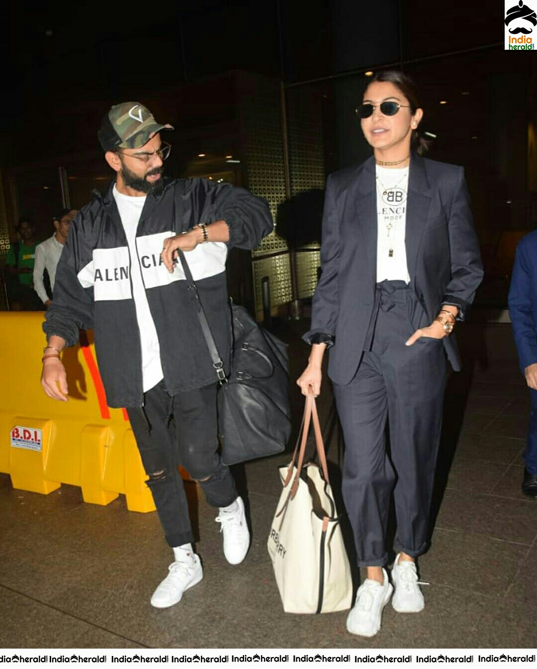 Virushka spotted At Delhi Airport