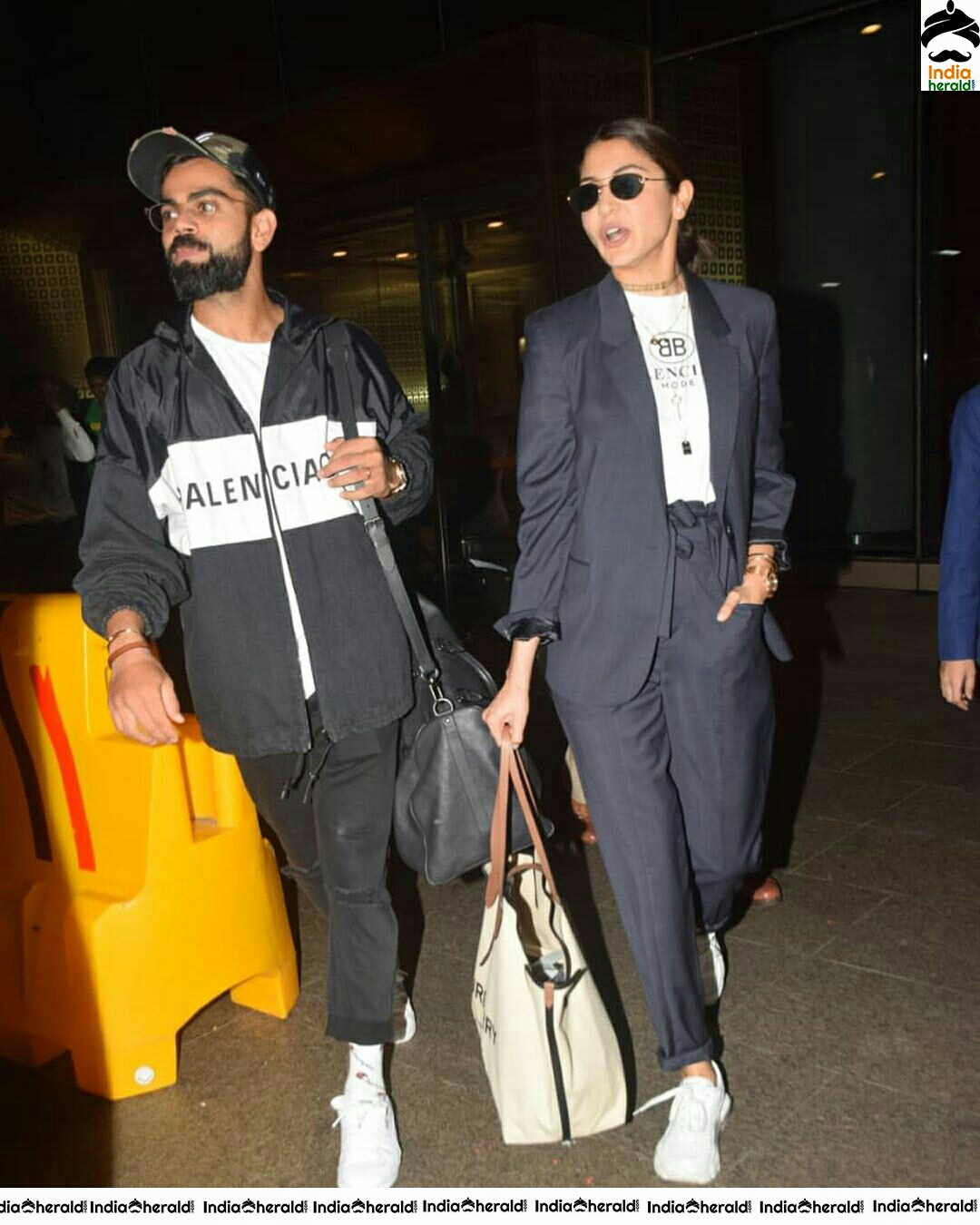 Virushka spotted At Delhi Airport