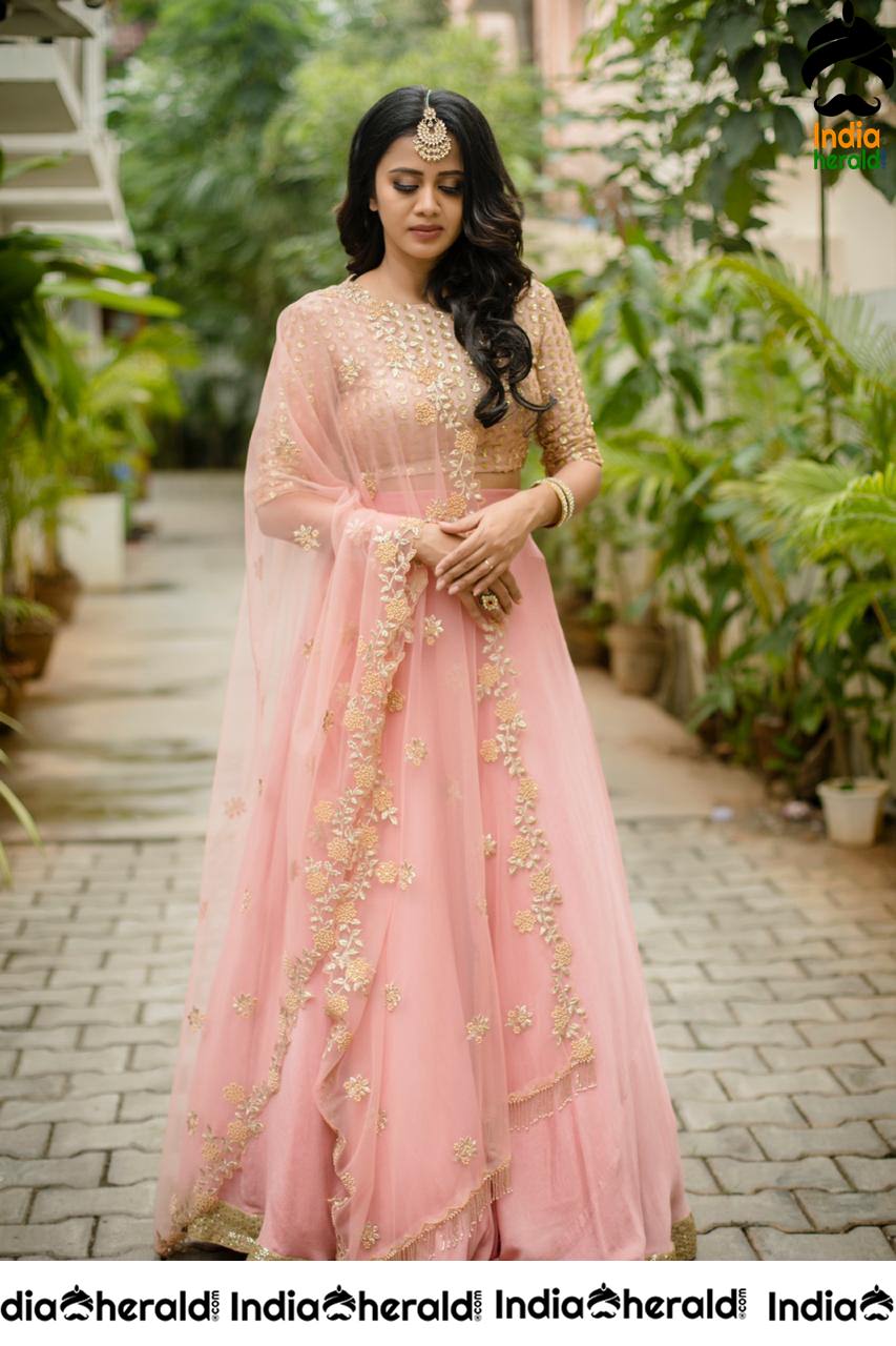 VJ Anjana Rangan Looking Elegant and So Beautiful