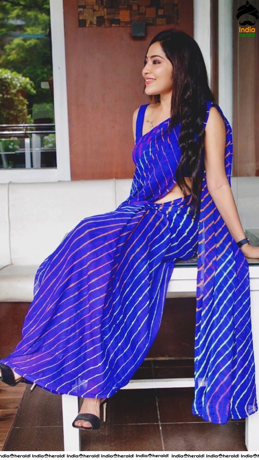 VJ Ramyasubramanian Hot Clicks in Blue Saree