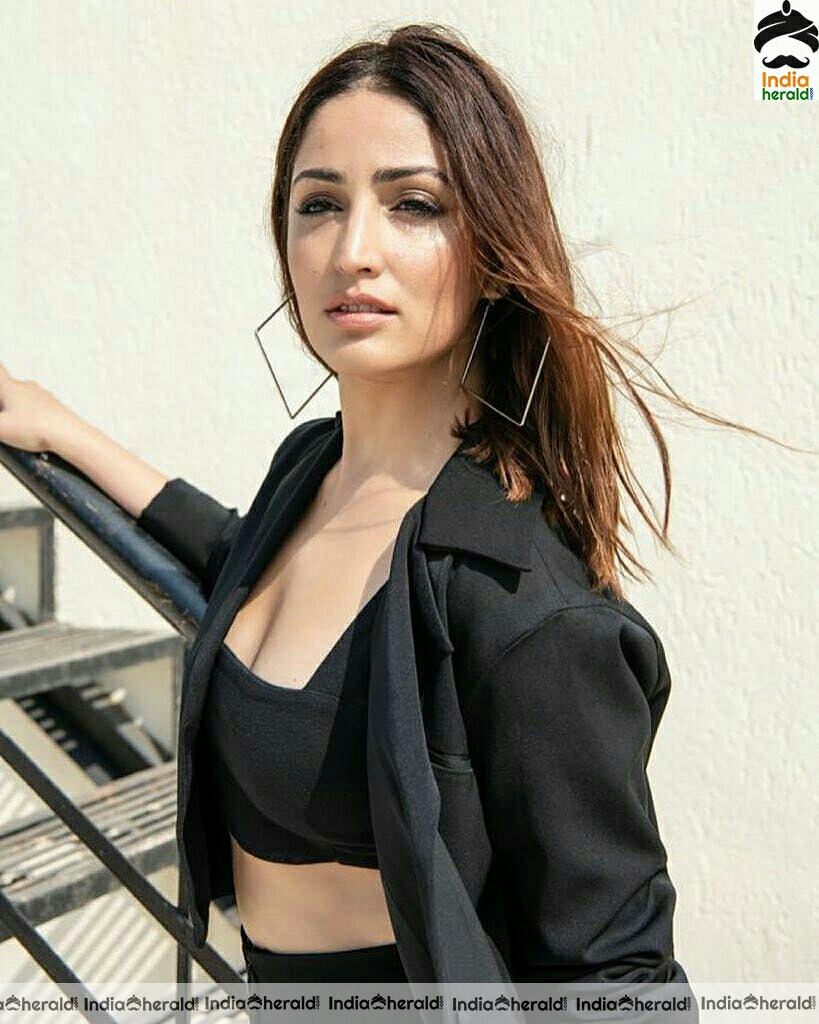 Yami Gautam Hot Black stills