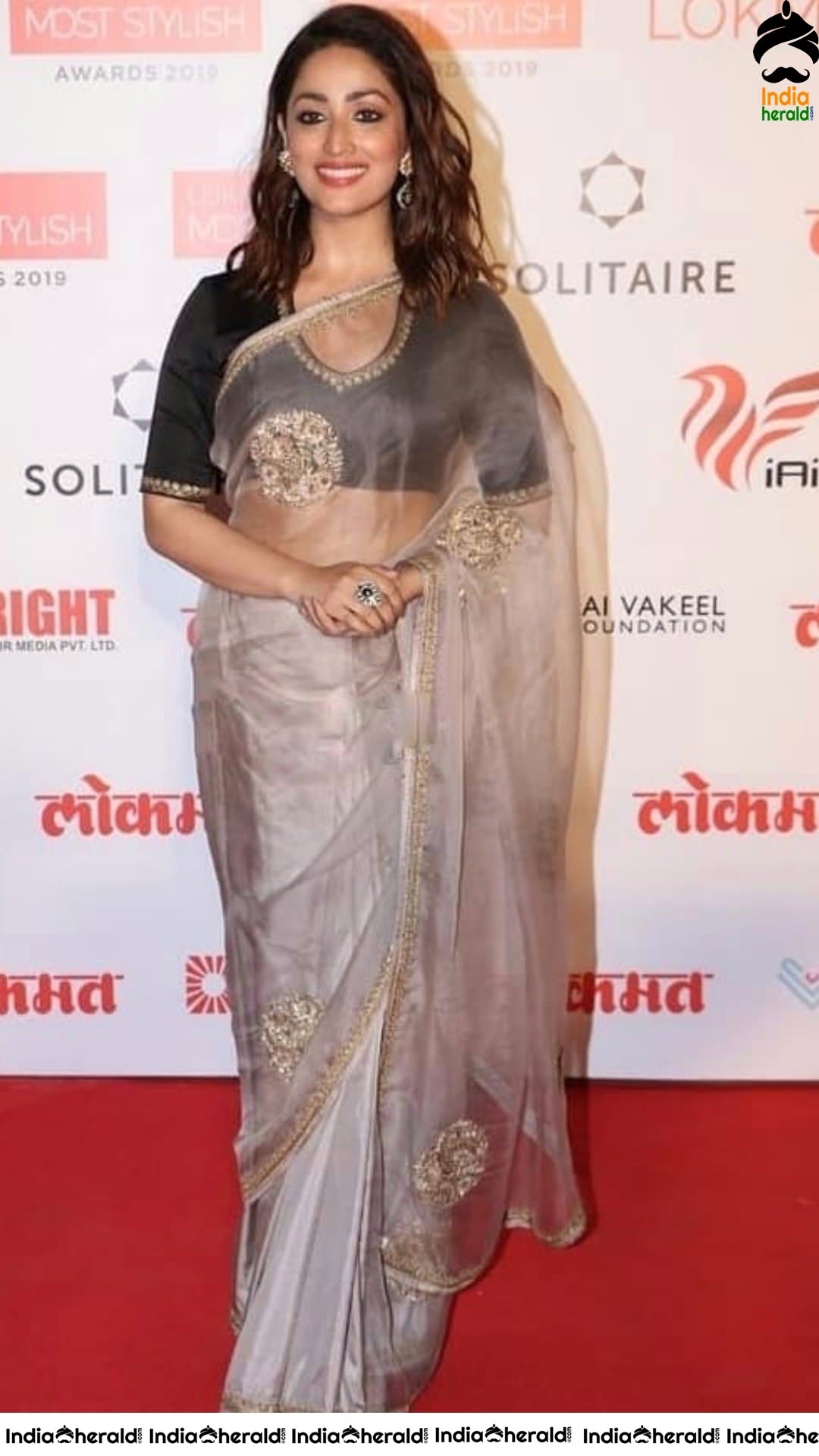 Yami Gautam Hot in Transparent Saree at Lokmat Most Stylish awards 2019 Set 2