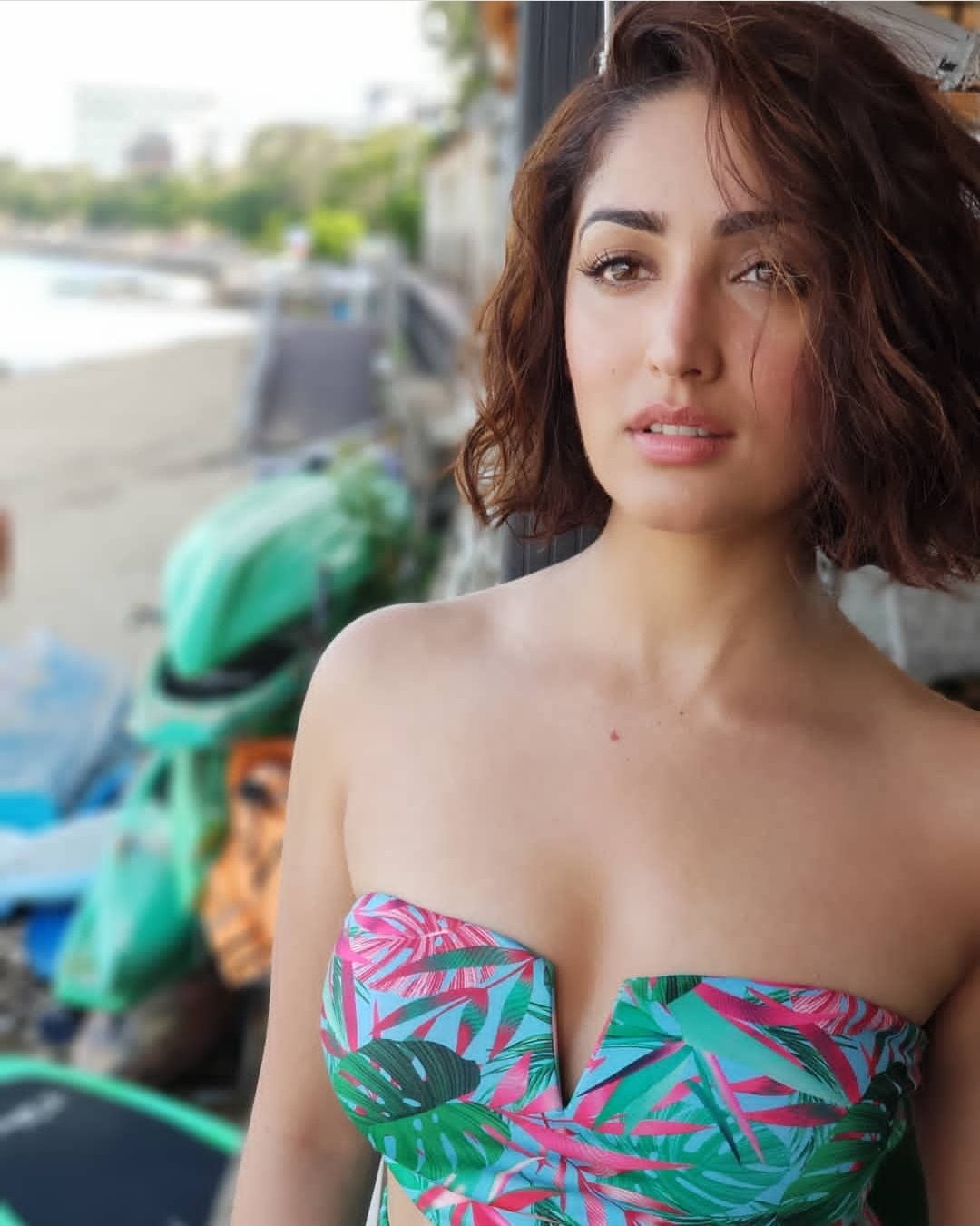 Yami Gautam Latest Candid Photos and Photoshoot in a new Haircut