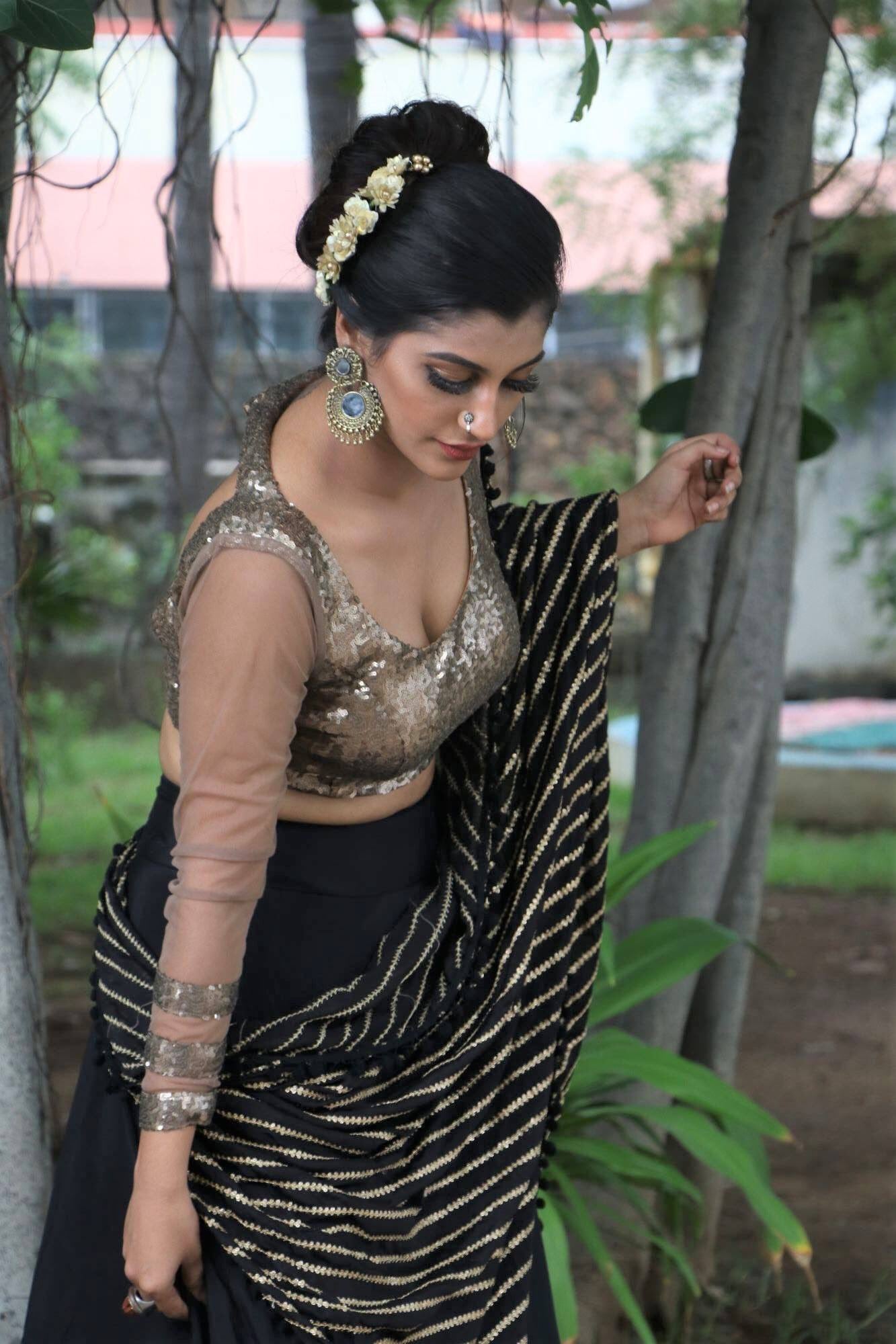 Yashika Aannand latest tempting photos