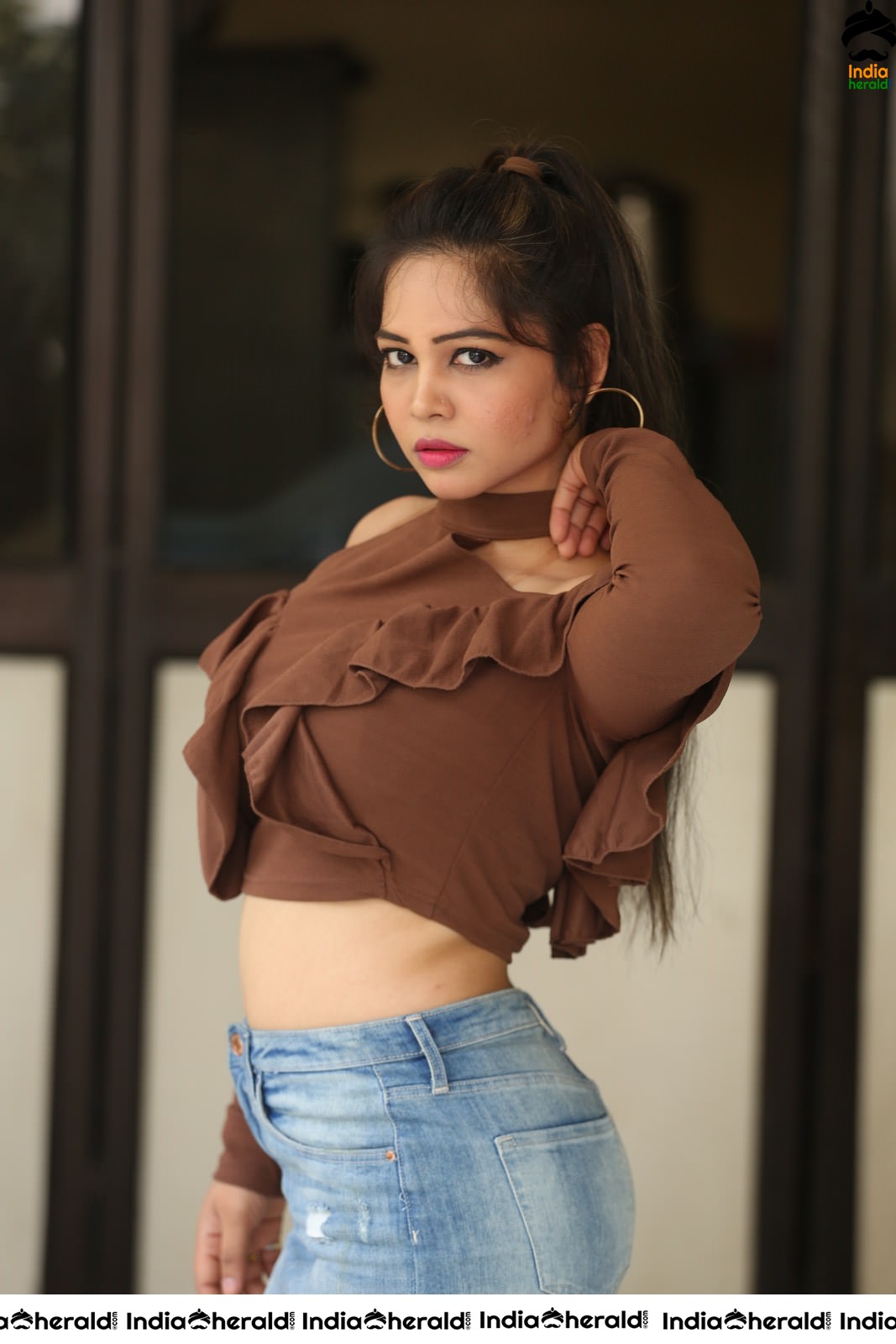 Zaara Khan Latest Hot Photos Set 1