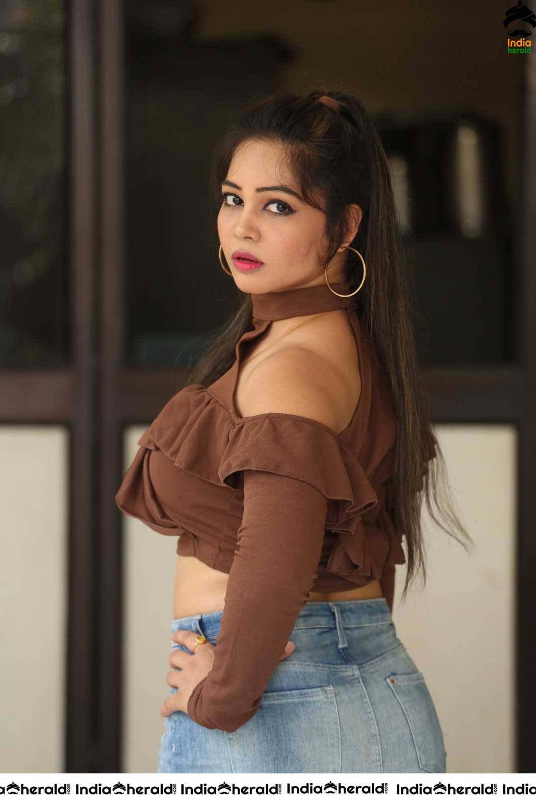 Zaara Khan Latest Hot Photos Set 1