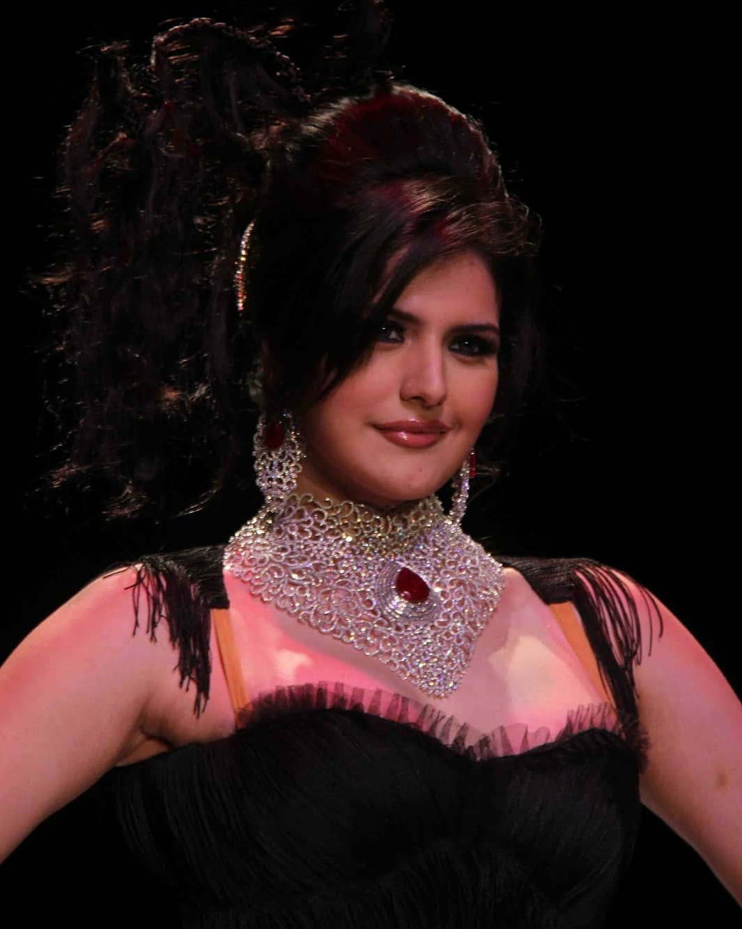 Zareen Khan Mega Cleavage Show in Black Dress