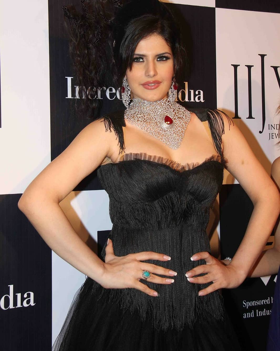 Zareen Khan Mega Cleavage Show in Black Dress