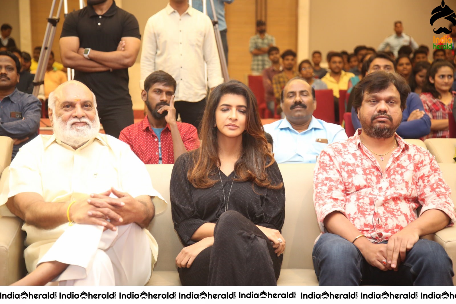 3 Monkeys Movie Event Stills Set 1