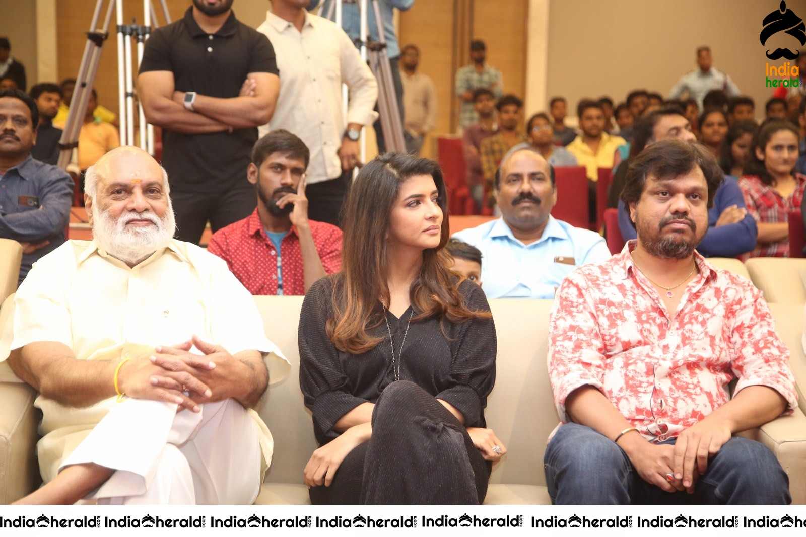 3 Monkeys Movie Event Stills Set 1