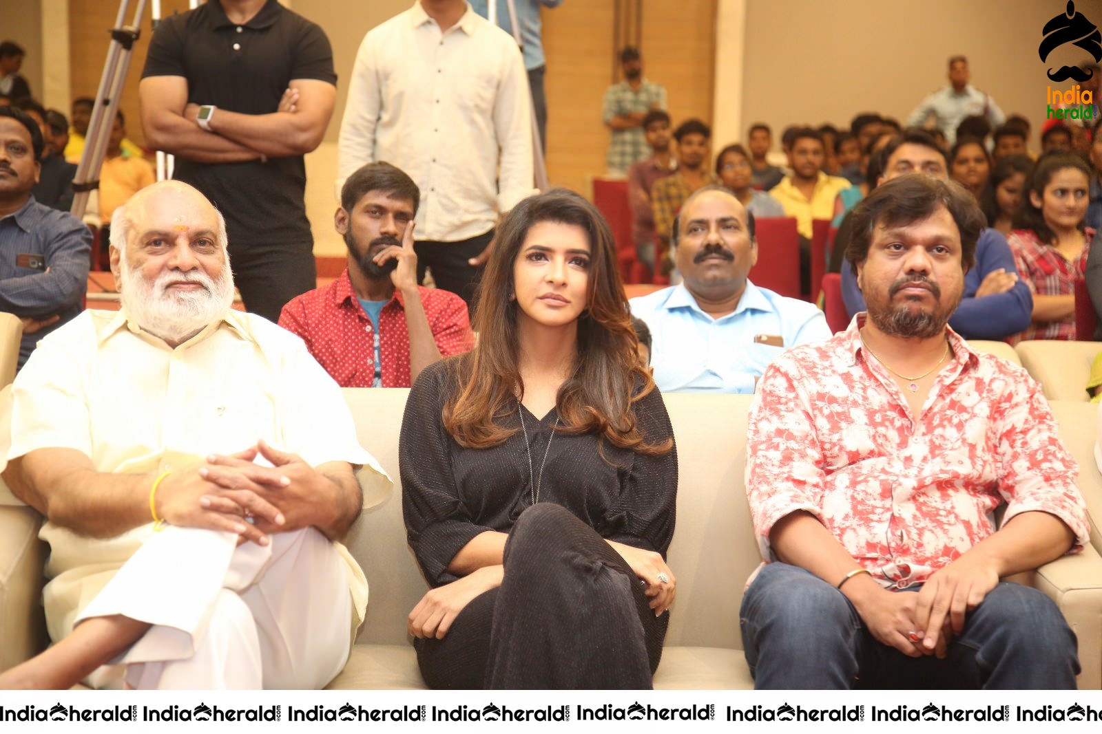 3 Monkeys Movie Event Stills Set 1