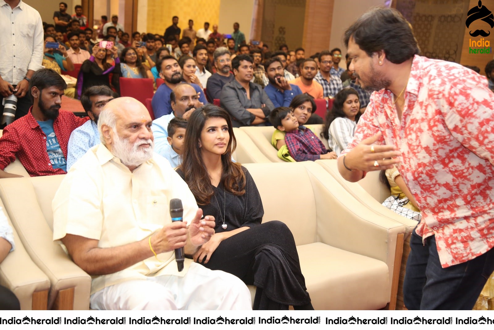 3 Monkeys Movie Event Stills Set 3