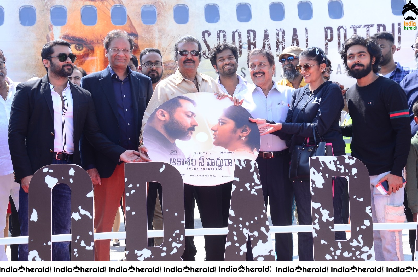 Aakaasam Nee Haddhu Ra third single Pilla puli launch photos Set 5