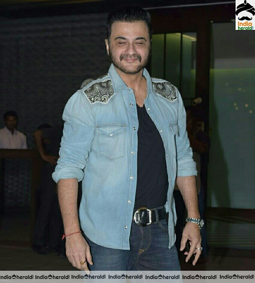 Aayush Sharma And Arpita Khan Wedding Anniversary Party At Bandra Set 3
