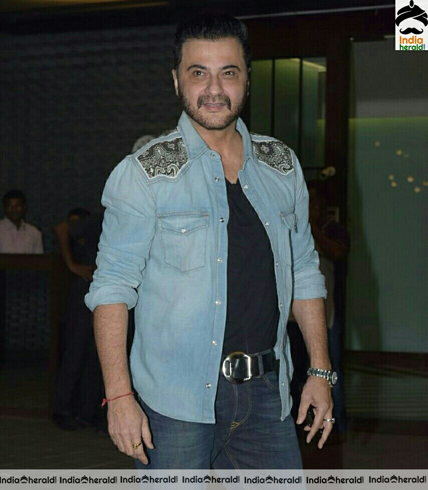 Aayush Sharma And Arpita Khan Wedding Anniversary Party At Bandra Set 3